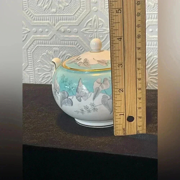 Wedgwood Bone China Buxton Turquoise with Gold Rim Creamer and Sugar Set - Picture 12 of 13